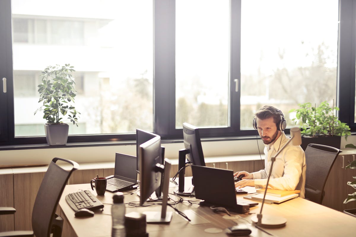 Servicii financiare profesionale